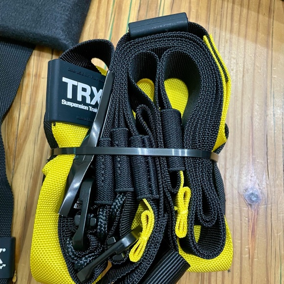 TRX STRONG SYSTEM Suspension Training Bodyweight Resistance System New Open Box - Picture 10 of 11